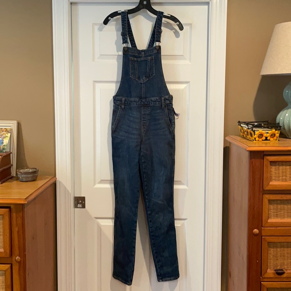 Old navy skinny overalls, brand new with tags!